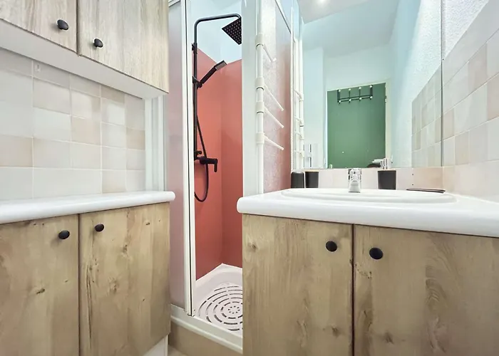 Sm010-a12 Maxime Appt 2 Pieces 4 Couchages Avec Piscine Et Stationnement * Sainte-Maxime